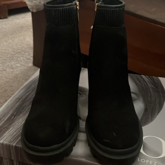 Women’s JLo Emalee Bootie Size 7 - Picture 4 of 9